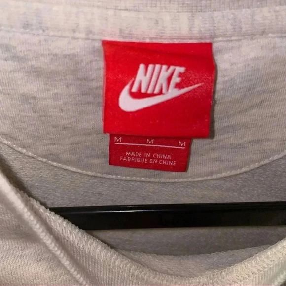 Nike Cream Crewneck - Picture 2 of 3